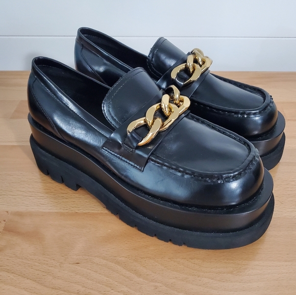 Jeffrey Campbell Black Loafers with Gold Chain - Picture 2 of 11